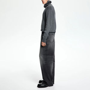 Pantalones de mezclilla de pierna recta personalizados estilo streetwear, holgados, oversize, con efecto desgastado por el sol, para hombre, precio al por mayor - Product Image 4