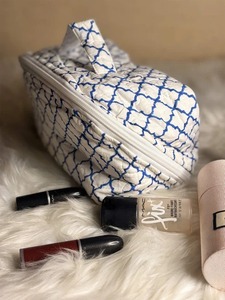 Sac de toilette vintage matelassé à la main, pratique pour les voyages, imperméable, écologique, organiseur de maquillage en coton avec fermeture à glissière - Product Image 5