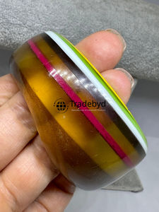 Tradebyd Bracelet en résine de qualité supérieure fait à la main Accessoire de mode de luxe pour femmes - Product Image 4