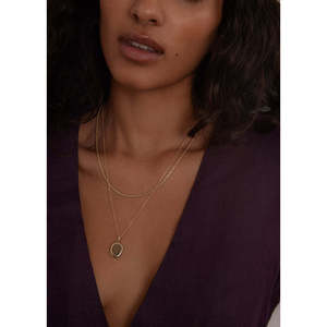 Colliers empilables élégants avec pendentif ovale en corde et maison, style superposé - Product Image 3