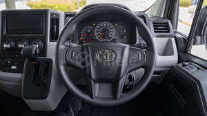 Hiace HR 2.8D AWD 2023, 5 Plazas, Cuero Oscuro, Volante a la Izquierda, SUV/Van Usada, Automática, Cámara Trasera 360, Techo Panorámico - Product Image 6