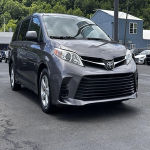 Conduite à droite Toyota Siennaaa Conduite à gauche Aussi offert Qualité supérieure Excellent état Frais et propre En stock - Product Image 3