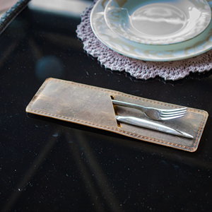 ที่ใส่ช้อนส้อมมีดหนังแท้แบบเรียบง่ายเป็นมิตรกับสิ่งแวดล้อมสำหรับร้านอาหารที่ทนทาน LCH-0014เก็บของบนโต๊ะอาหาร - Product Image 1