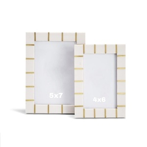 Cadres photo de collage infusés de résine personnalisés de qualité supérieure à l'exportation aux prix de gros par Aaliyan impex - Product Image 1