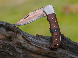 Cuchillo Plegable Multifuncional de Acero de Damasco para Caza y Supervivencia con Mango Personalizable - Product Image 2