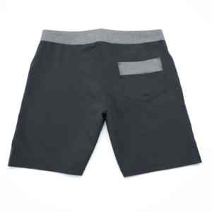 กางเกงขาสั้นเล่นกีฬาผ้าโพลีเอสเตอร์สำหรับผู้ชาย, กางเกงขาสั้นใส่สบายมีเชือกผูกพร้อมกระเป๋าปัก3D ดีไซน์ใหม่ - Product Image 3