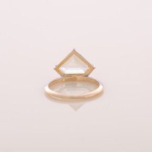 Anillo de Compromiso con Diamante Amarillo Cultivado en Laboratorio de 3.06ct, Corte Pentágono, Oro Blanco y Rosa de 18K, Chapado en Rodio, Certificado IGI, Halo Pavé - Product Image 4