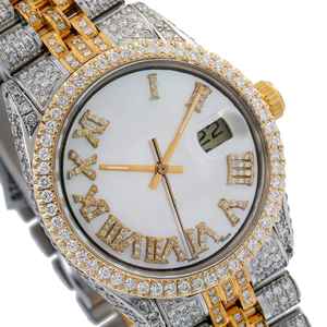 Reloj de acero inoxidable de oro amarillo de dos tonos de lujo con diamantes de moissanita VVS personalizado de alta calidad con números romanos de esfera blanca - Product Image 1