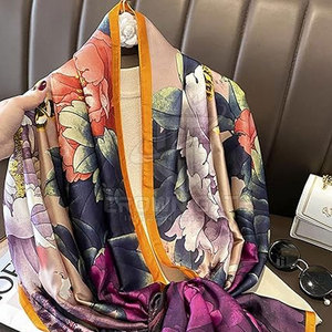 Nouveau style 2026 : Foulard en soie léger et respirant pour femme, imprimé sur mesure, à prix réduit - Product Image 2