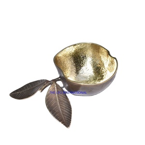 Pomme plaquée or avec design en forme de feuille Article Bol à écrou Aluminium Métal Moderne Maison Hôtel Décoratif Dernier Nouveau Bol - Product Image 1