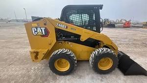 รถตักล้อยางขนาดเล็กมือสอง Cat 246D3 ราคาถูก เหมาะสำหรับงานฟาร์ม  พร้อมตัวเลือกมือสอง Cat 226B3 รถตักล้อยางขนาดเล็กมือสอง มีสินค้าในสต็อก - Product Image 2