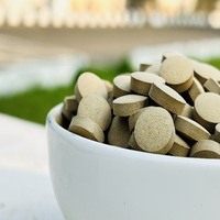 Suplemento de hierbas Triphala Tablets Soporte intestinal natural Suave Ayuda con el estreñimiento y la irregularidad digestiva