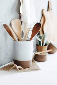 COMFORT Usine Bois et Résine Cuillère Spatule avec et Support Ustensiles de Cuisine Cuillère de Cuisine en Bois Naturel pour le Meilleur - Product Image 2