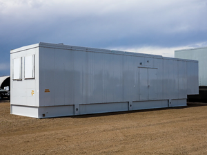 Groupe électrogène de secours au gaz naturel de 1550 kW, 277/480 V, triphasé, boîtier résistant aux intempéries - Product Image 2