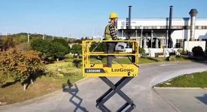Elevadores de tijera eléctricos LS0608E con sistema de alarma de inclinación Carga nominal de 230 kg en venta - Product Image 5