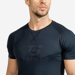 T-shirts de sport pour hommes en coton 100% - Vêtements de sport légers, séchage rapide et respirant, haute qualité, fabriqués au Pakistan - Product Image 3