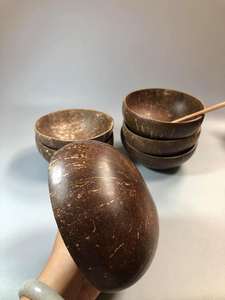 Bol en coquille de noix de coco fait main pour Eco Living - Product Image 2