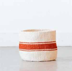 Cesta de ratán para almacenamiento de alimentos en forma cilíndrica con acabado natural, perfecta para el almacenamiento en el hogar y la Organización de la cocina - Product Image 4