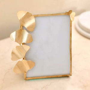 Cadre photo rectangulaire design pour des souvenirs inoubliables Décoration Métal de qualité supérieure plaqué or de haute qualité Style antique - Product Image 1