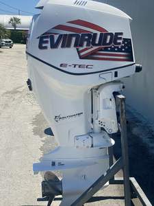 มอเตอร์เรือยนต์นอกเรือ ยี่ห้อ Evinrude รุ่น 2005  250 แรงม้า ระบบ Etec 4 จังหวะ  เพลา 25 นิ้ว  คุณภาพระดับอุตสาหกรรม  พร้อมการรับประกันจากผู้ผลิต 3 ปี  ใช้งาน 405 ชั่วโมง - Product Image 4