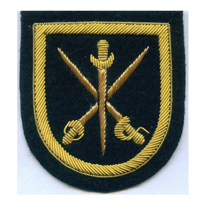 Haute qualité tactique épée Logo feutre patchs fil d'or Badge crête brodé tissu insignes paillettes pour uniforme scolaire chapeau - Product Image 1