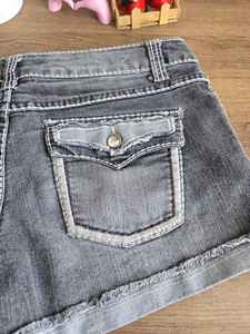 กางเกงยีนส์ขาสั้นทรงวินเทจ - Product Image 3