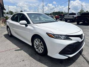 Toyota Camry LE 2018 - Product Image 6