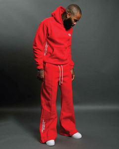 Ensemble survêtement rouge grec Tulonese, sweat-shirt audacieux et pantalon évasé pour un style de sororité tendance et streetwear universitaire - Product Image 4