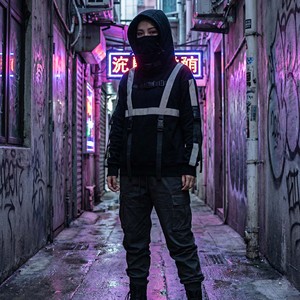 Sweat à capuche respirant en polaire d'hiver Techwear noir avec bande réfléchissante 3M, sangle à boucle tactique, col montant, streetwear cyberpunk - Product Image 5