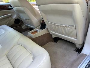 รถ Jaguar XJ8 ปี 1999 สภาพดีเยี่ยม ราคาสุดคุ้ม พร้อมส่ง - Product Image 4