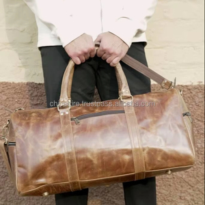 Nuevo diseño de bolsos de equipaje de cuero Crunch, bolso hecho a mano de usos múltiples, bolso de viaje Unisex, tamaño grande, usos múltiples, pelo en Bolso de piel oculta - Product Image 2