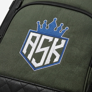 Bolsa de béisbol personalizada para equipos con material resistente, amplio espacio de almacenamiento, colores personalizados, logotipos y opciones de transporte cómodas. - Product Image 5