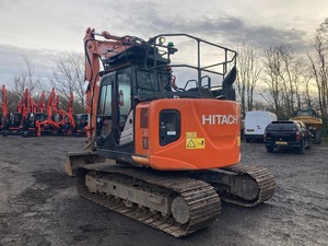 EXCAVADORA HIDRÁULICA USADA ZX135US-6 DE 13 TONELADAS, PRECIO BAJO, MOTOR ISUZU - Product Image 5
