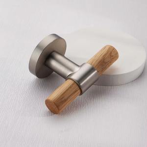 Poignée de porte en bois antique au design vintage classique, idéale pour la décoration rustique, le bureau et les intérieurs traditionnels de l'Inde - Product Image 2