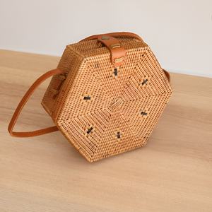 Bolso bandolera de ratán con forma hexagonal para almacenamiento multiusos, bolsos de mano para mujer, bolso de mano al por mayor - Product Image 1