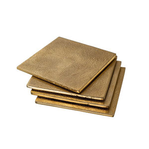 Posavasos de Metal de Diseño Moderno con Forma Cuadrada, Mantel Individual y Almohadillas para Tazas de Té, Posavasos para Servir con Acabado Dorado Hecho a Mano - Product Image 2