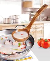 Handgemaakte natuurlijke houten ecovriendelijke lichtgewicht lepel met lange steel, duurzaam houten keukengerei voor het serveren van soep, stoofpot, curry, set van 2