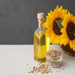 Sale Thailand Natural High Oleic Refined Sunflower Oil Food Grade in <b>Plastic</b> Tin 5L Long Shelf Life Ready for Sales - Product Image 4