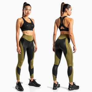 Ensemble de yoga fitness sur mesure pour femmes grandes tailles, en tissu respirant confortable, leggings sans couture, soutien-gorge avec logo frontal décoré - Product Image 4