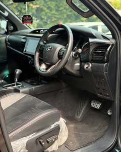 Toyota Hilux Revo 2024, Camioneta con Volante a la Derecha, Motor Diésel Turbo, Caja de Cambios Automática/Manual, Asientos de Cuero, ACURA WISH R18 R20 - Product Image 5