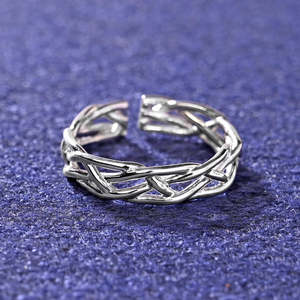 Anillos de Plata de Ley 925 de Primera Calidad para Mujer, Chapados en Rodio con Engaste de Circonita, Regalo Perfecto - Product Image 2