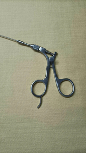 Instrumentos para Cirugía Ósea: Pinza de Agarre Tipo Cocodrilo Flexible Laparoscópica de Acero Inoxidable 5FR X60cm, Set de Instrumentos Eléctricos - Product Image 6