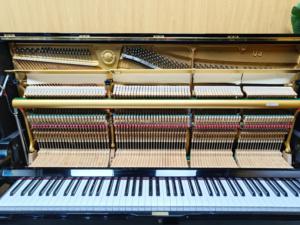 Piano droit Yamaha YU3 noir utilisé au Japon, tonalité chaude, réglage précis, choix professionnel, tonalité pure, toucher confortable - Product Image 5