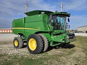 รถเกี่ยวข้าวโพด Massey Ferguson 7370 Activa S-Series แบบ 4 แถว ระบบโรเตอร์ขั้นสูง ประหยัดน้ำมันสูง สำหรับเก็บเกี่ยวข้าวโพด - Product Image 6