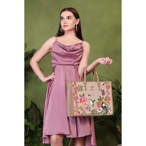 Bolso Tote de Mujer Estilo Bohemio en Cuero Vegano Beige y Terciopelo con Cierre de Broches Bordados para Uso Diario en Todas las Estaciones - Product Image 4