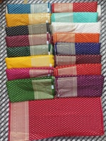 Tissu brocart en soie Banarasi pure - Matériau traditionnel en soie Katan avec tissage floral Zari pour les lehengas de mariée de luxe et les robes ethniques
