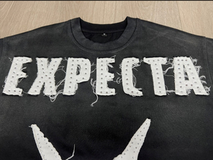 T-shirt en coton personnalisé 300GSM pour hommes T-shirt court Boxy surdimensionné avec col en O Broderie en détresse Streetwear - Product Image 3