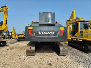 Excavateur Volvo EC240 d'occasion Machines de construction puissantes Bonne performance Noyau à bas prix avec roulement moteur - Product Image 5