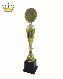 Trophées d'anges économiques de haute qualité Série de couronnes d'assemblage en plastique ABS Love Souvenir Acrylic Awards for Events - Product Image 2