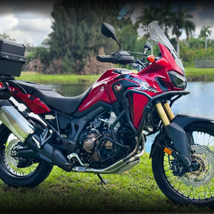 Honda Africa Twin DCT 2017 d'occasion disponible à la vente - Product Image 1